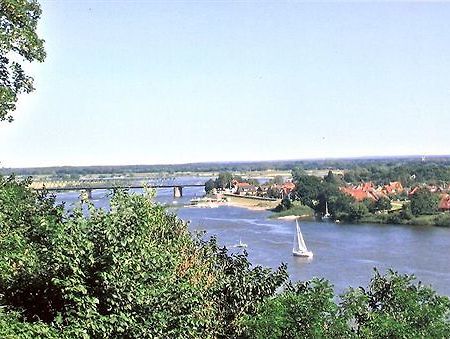 Hotel Bellevue Лауенбург Екстериор снимка