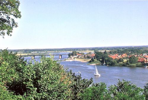 Hotel Bellevue Лауенбург Екстериор снимка