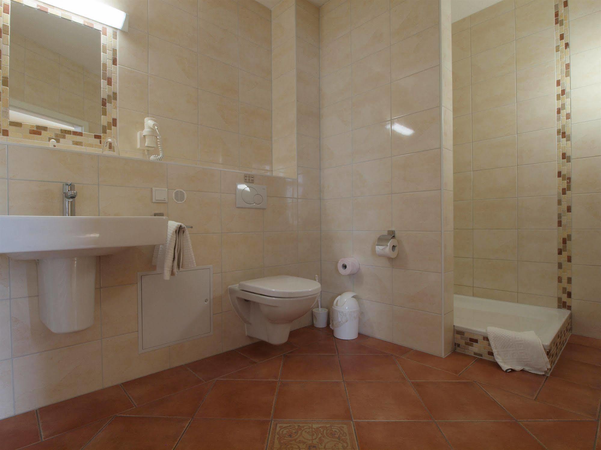 Hotel Bellevue Лауенбург Екстериор снимка