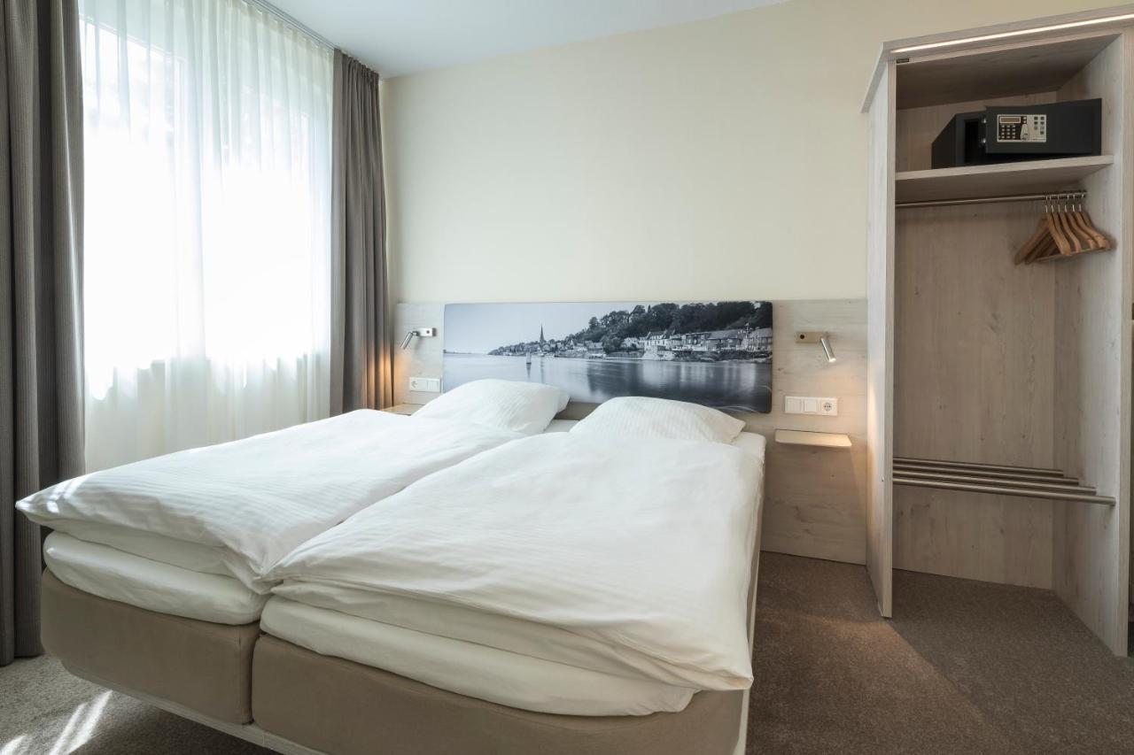 Hotel Bellevue Лауенбург Екстериор снимка